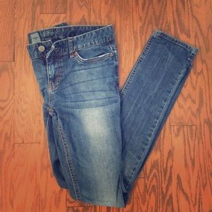 Women’s skinny denim jeans